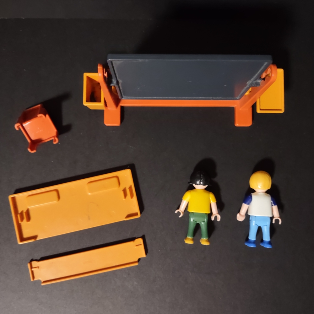 Playmobil Classroom Scene Students Desk Parts Chair Chalkboard 5971 *Spare Parts